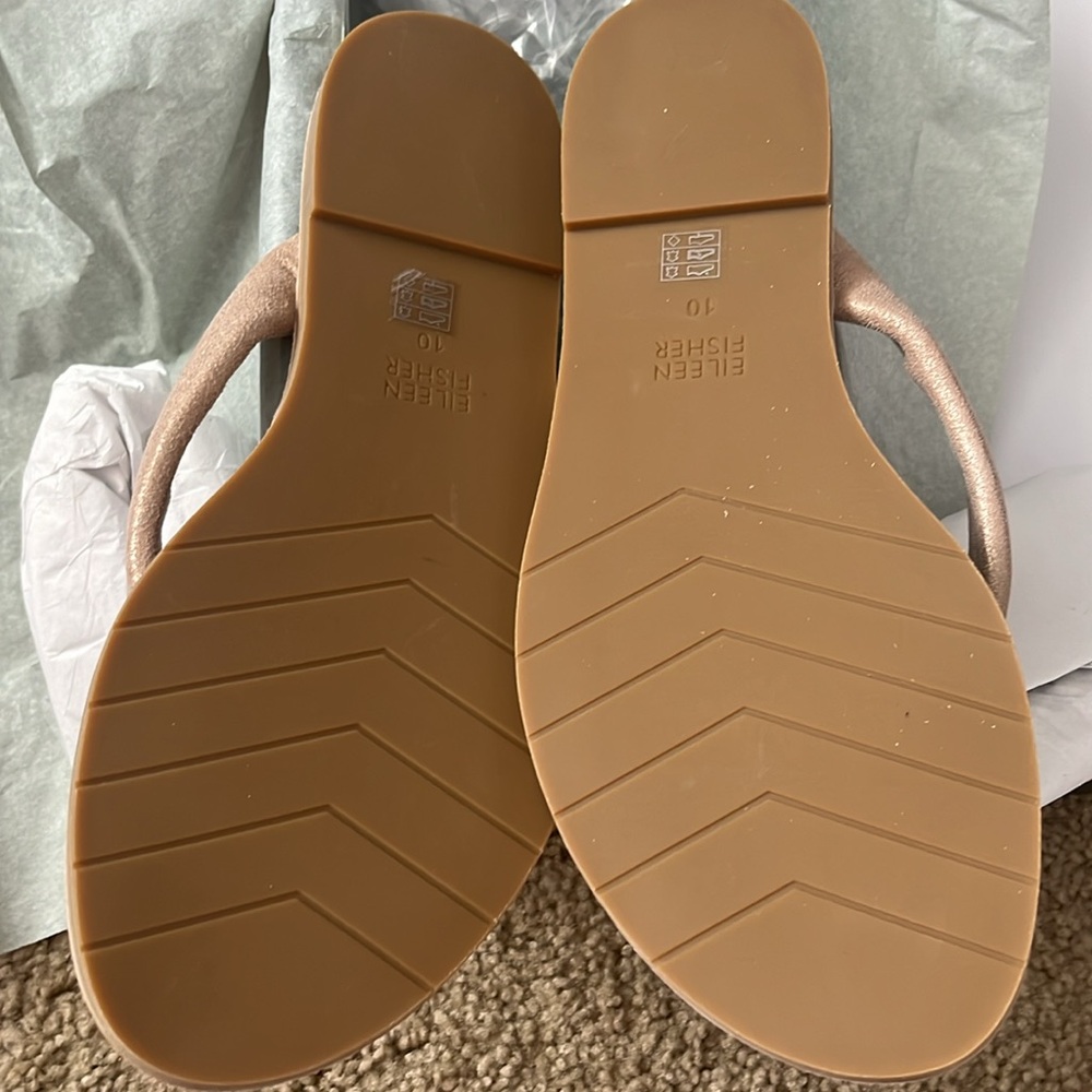 Eileen Fisher Light Gold Suede Sandals, New in Box - Picture 4 of 6